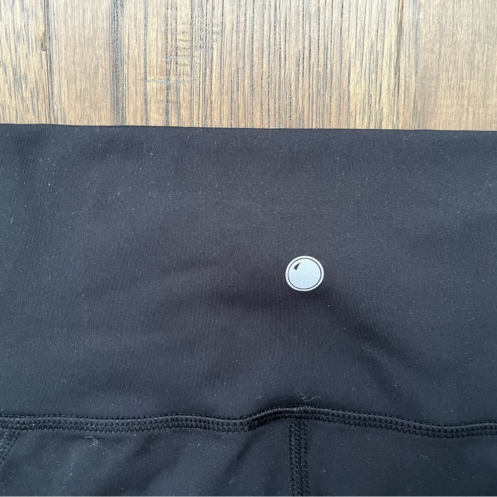 YOGALICIOUS LUX Black Cropped Leggings L High Rise Pockets - Picture 6 of 8
